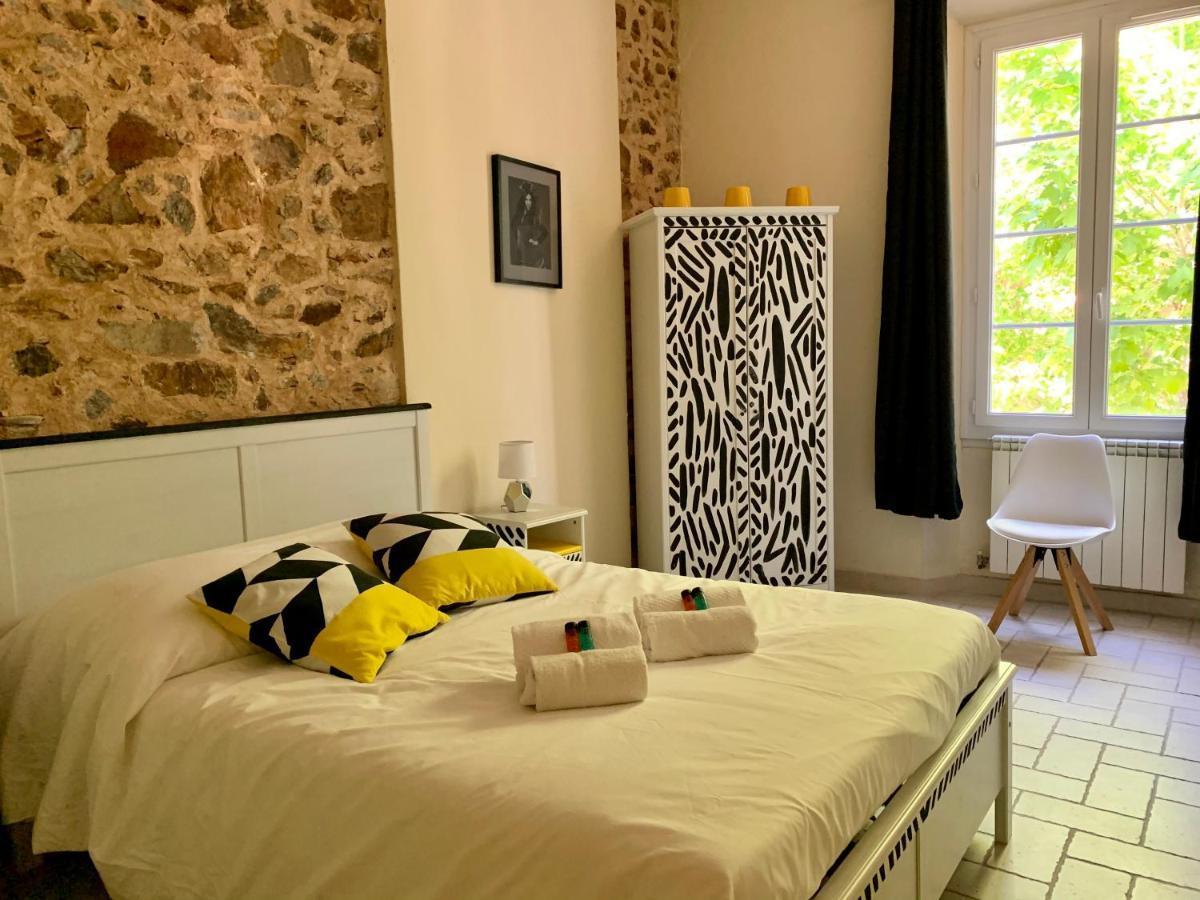 Le Chateau Des Anglades Hyeres Exterior photo