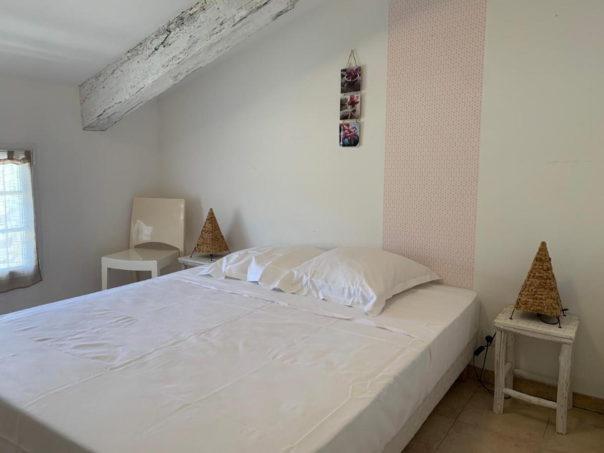 Le Chateau Des Anglades Hyeres Exterior photo
