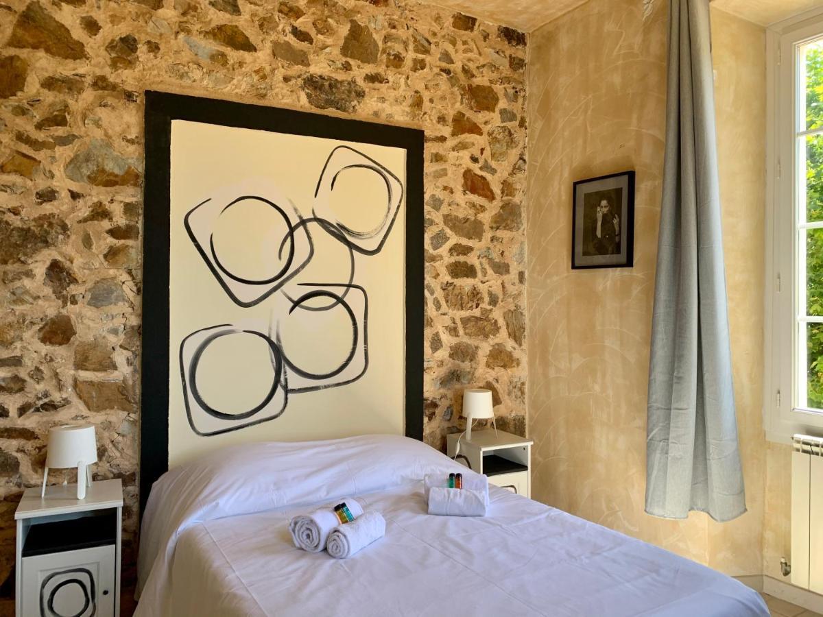 Le Chateau Des Anglades Hyeres Exterior photo