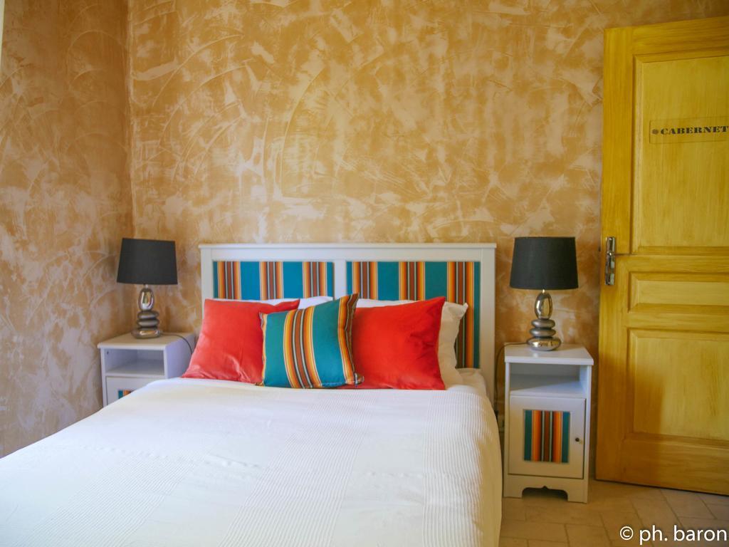 Le Chateau Des Anglades Hyeres Exterior photo