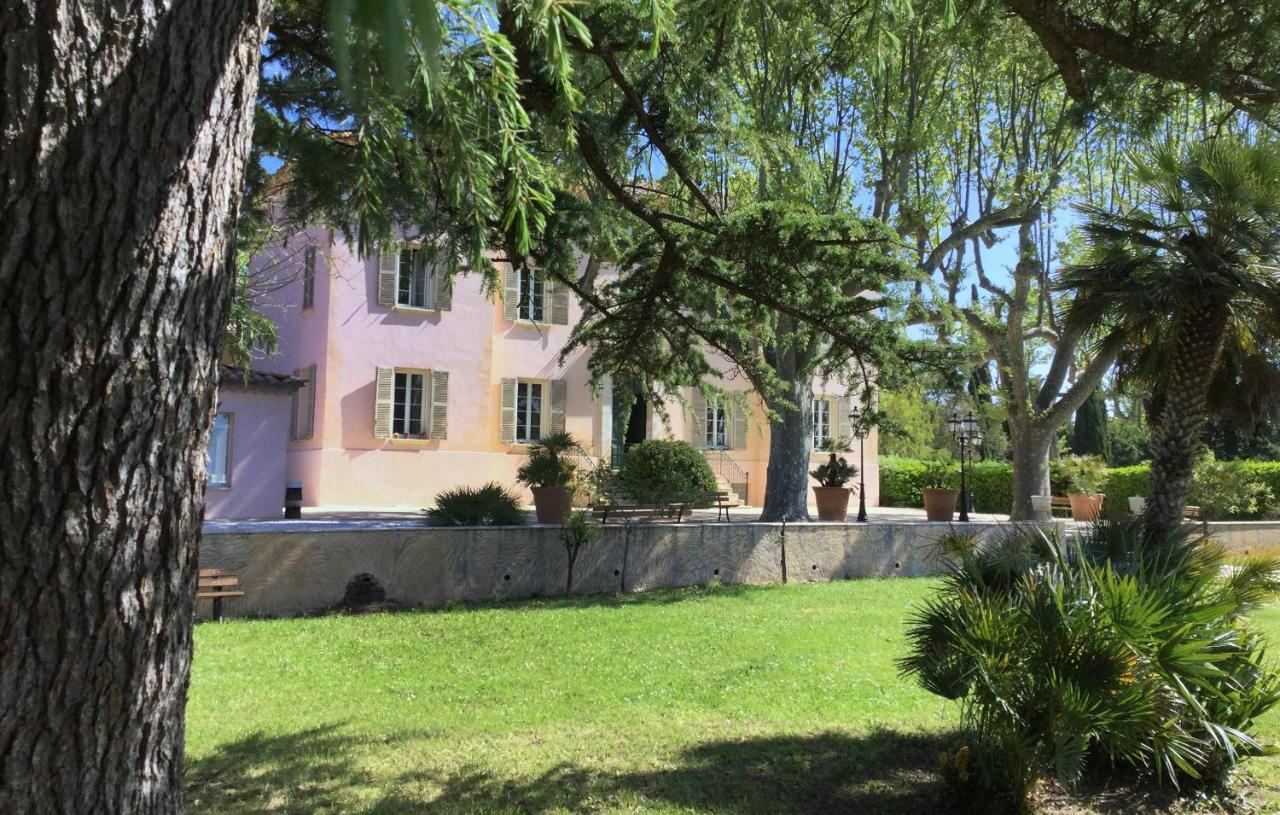 Le Chateau Des Anglades Hyeres Exterior photo